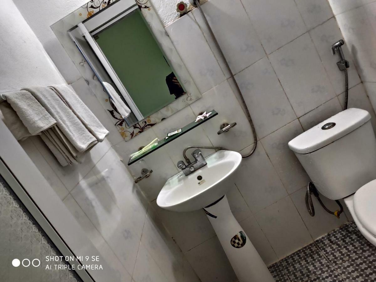 Lang Xao Vang Ly Hoan Guesthouse מראה חיצוני תמונה